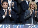 Francouzský prezident Emmanuel Macron s manelkou Brigitte ne finále poháru...