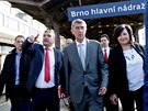 Premiér Andrej Babi dorazil spolu s dalími leny vlády v demisi do Brna....