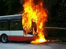 Hasi�i na star� d�lnici u �eb�t�na uhasili brn�nsk� linkov� autobus, kter�mu...