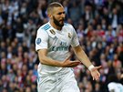 Francouzský útoník Karim Benzema z Realu Madrid se v semifinálové odvet Ligy...