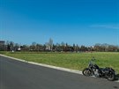 U kampusu Univerzity Hradec Králové jsou volná parkoviště (11. 4. 2018).