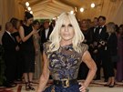 Donatella Versace na Met Gala (New York, 7. kvtna 2018)