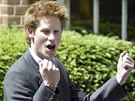 Princ Harry po ukonení studia na Eton College (Windsor, 12. ervna 2003)