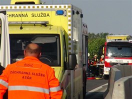 Na dálnici D5 se srazil autobus s náklaákem a kamionem. (4. kvtna 2018)