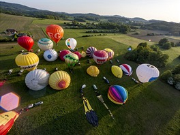 Májová fiesta, horkovzduný balon, balonové létání, Slapská pehrada, pyl,...