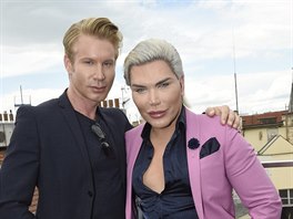 "eský Ken" Robert Paulat a Rodrigo Alves v Praze (1. kvtna 2018)