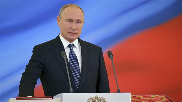 Vladimir Putin se stal počtvrté ruským prezidentem. V Kremlu složil prezidentskou přísahu. Nynější mandát mu skončí v roce 2024. Šéfem nové vlády bude znovu Dmitrij Medveděv (7. května 2018)