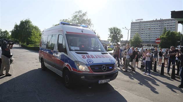 V polskm uhelnm dole Zofiwka ve mst Jastrzembie-Zdrj zstali po silnm otesu zavalen hornci. (5. kvtna 2018)