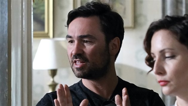 Nat��en� t�et� �ady seri�lu Prvn� republika na ploskovick�m z�mku