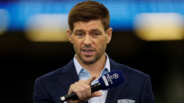 Bval kapitn Liverpoolu Steven Gerrard je mimo jin expertem televizn stanice BT Sport.
