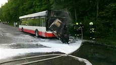 Hasii na staré dálnici u ebtína uhasili brnnský linkový autobus, kterému...