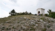 Svatý kopeček u Mikulova je vyhledávanou destinací turistů i snoubenců,...