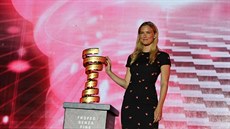 Trofej pro vítze Giro d'Italia na startu v Jeruzalém