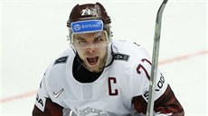 Loty�ský kapitán Roberts Bukarts se raduje ze svého gólu proti výb�ru Ji�ní...