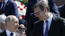 Ruský prezident Vladimir Putin hovoí se svým srbským protjkem Aleksandarem...