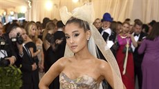 Ariana Grande na Met Gala (New York, 7. kvtna 2018)