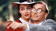 Lucie Zední�ková a Ond�ej Havelka v seriálu Saturnin (1994)