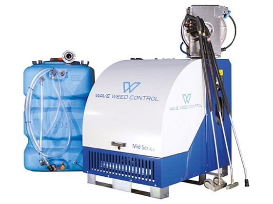 Stroj pro likvidaci plevele horkou vodou. 