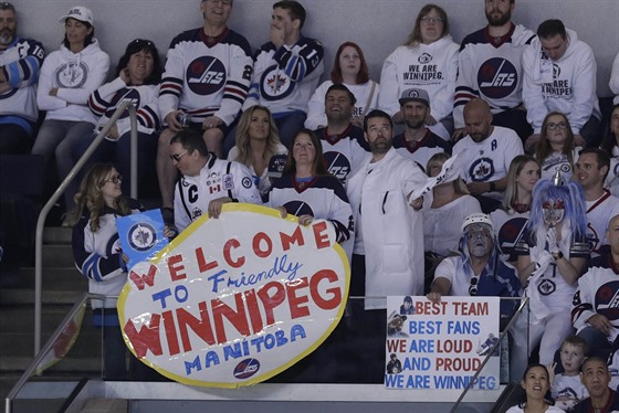 Fanoušci Winnipeg Jets během finále konference s Las Vegas