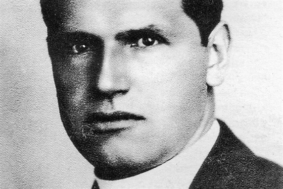 Josef Toufar - íhoský knz, v jeho kostele se stal zázrak. Komunisté ho...