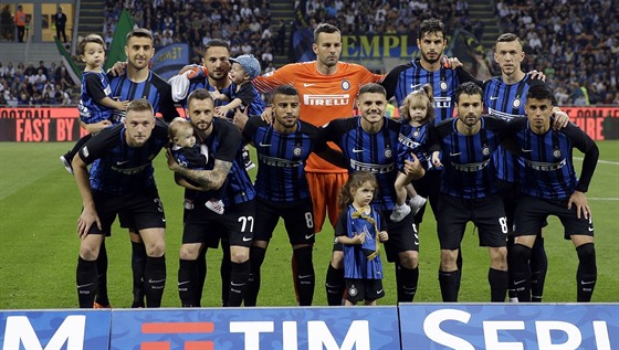 Tým Interu Milán ped zápasem se Sassuolem.