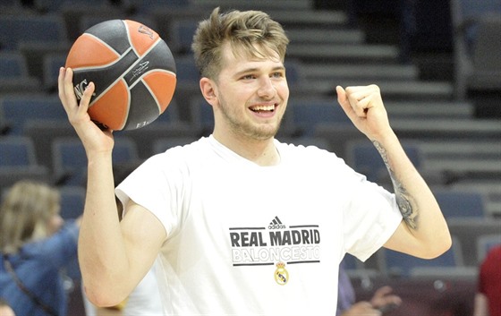 Luka Doni na tréninku Realu Madrid ped semifinále Euroligy.