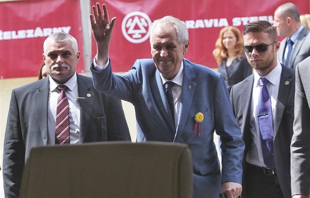 Prezident Milo Zeman na návtv v Tineckých elezárnách. (16. kvtna 2018)