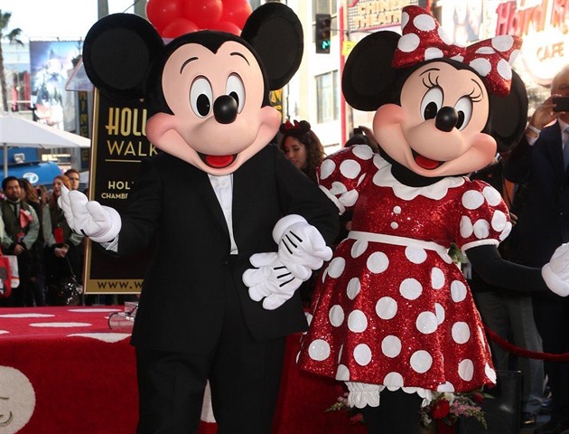 Mickey Mouse slaví 95 let. Nejdřív ho nikdo nechtěl, teď vydělává miliardy