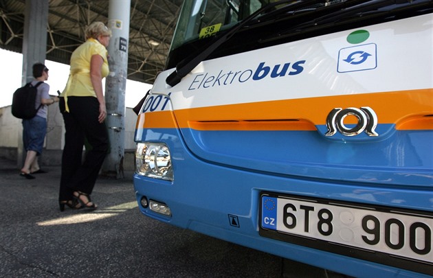 Odklad přišel pozdě. Většina podniků už o bezemisních autobusech rozhodla