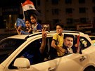 Stoupenci iráckého klerika Muktady Sadra oslavují výsledky parlamentních voleb...