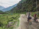 Opoutíme  trek  kolem  Annapuren  a  pijídíme  do  Besishaharu.  Besishahar,...