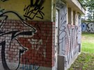 Zni�en� ve�ejn� toalety u vstupu do �echov�ch sad� v Olomouci. Naposledy byly v...