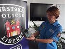 Mluví liberecké mstské policie Daniela Buková s jednou z fotopastí.