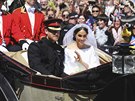 Princ Harry a Meghan Markle pi jízd koárem po Windsoru (19. kvtna 2018)