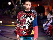 Na pehldce "Mickey the True Original" se objevily i pnsk modely. A barvami...