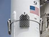 Nová roštová kormidla byla poprvé vyzkoušena loni při startu rakety Falcon 9 s...