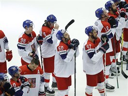 Zklamaní �e�tí hokejisté po �tvrtfinále s USA.