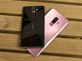 Nokia 8 Sirocco a Samsung Galaxy S9+ mají teku otisk prst na zadní stran...