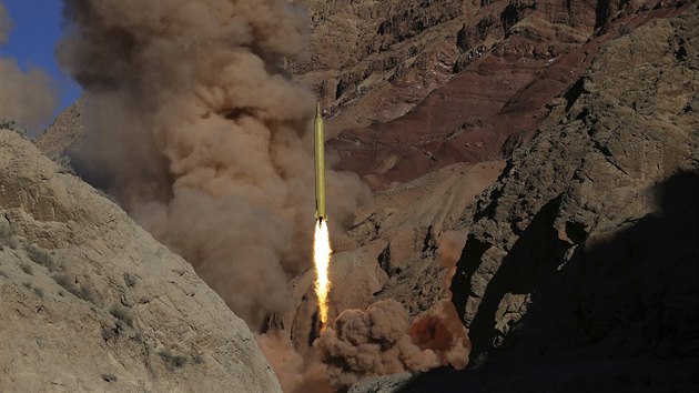 Test rnsk rakety zem zem Qadr H (9. bezna 2016)