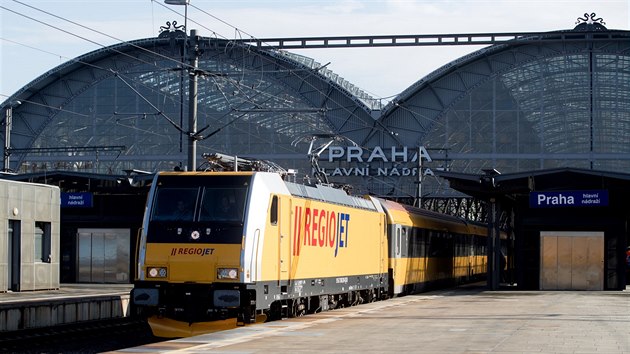 RegioJet pedstavil nov lokomotivy. Maj vozit osmnctivozov vlaky. (16. dubna 2018)