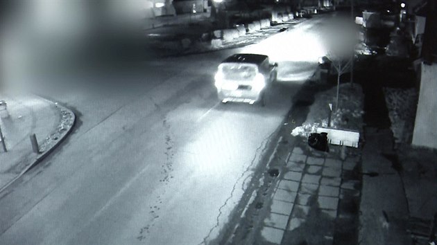 Starosta slovenské obce Veľká Mača Štefan Lancz zveřejnil záběry z městských kamer, které zachytily automobil novináře Jána Kuciaka a jeho snoubenky Martiny Kušnírové v den jejich vraždy.