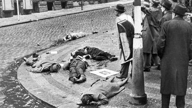 První oběti bojů o rozhlas na pražských Vinohradech během květnového povstání. (5. května 1945)