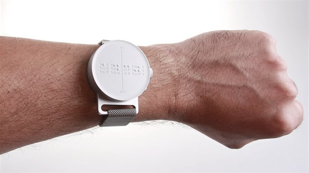Dot Watch jsou hodinky pro nevidomé založené na Braillově abecedě.