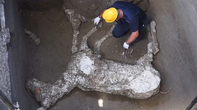 Archelogov v Pompejch nali dky vykradam hrobek kon