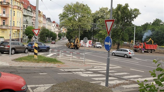 Kiovatka v Teplicch, z n bude kruhov objezd.