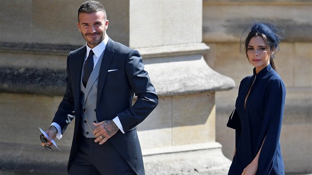 Victoria Beckhamov a David Beckham na svatb prince Harryho a Meghan Markle (Windsor, 19. kvtna 2018)