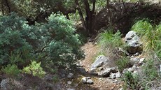 Zaátek výstupu na Puig de Galatzó. U tohoto nenápadného muiku je teba...