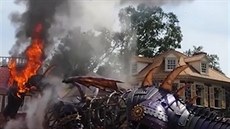 V Disney World lehaly z figuríny draka plameny