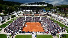 Pohled na tenisový areál v ím, který hostí tradiní Italian Open. Na kurtu...