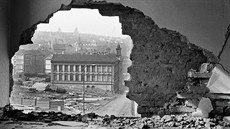 Pohled na dne�ní gymnázium a hudební �kolu na roku Jeseniovy a �eskobratrské...